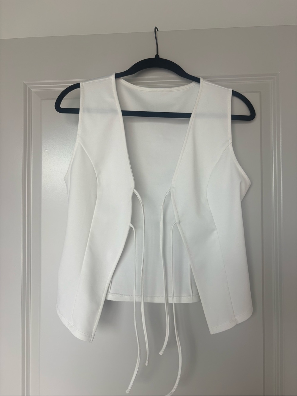 White Sleeveless Open-Front Tie Vest